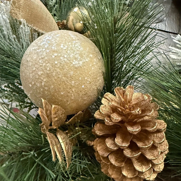 Christmas wreath neutrals burlap 26 inches - Picture 5 of 7